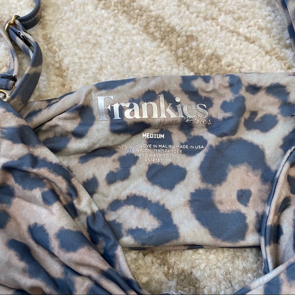 Frankie’s Leopard Print Set - Picture 3 of 4
